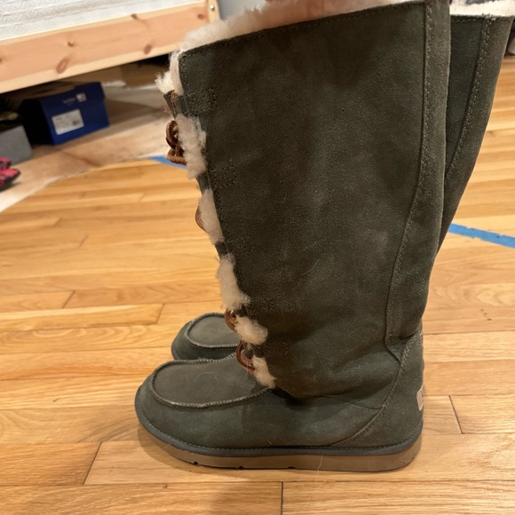 COPY - UGG lace up high boot - Picture 8 of 8